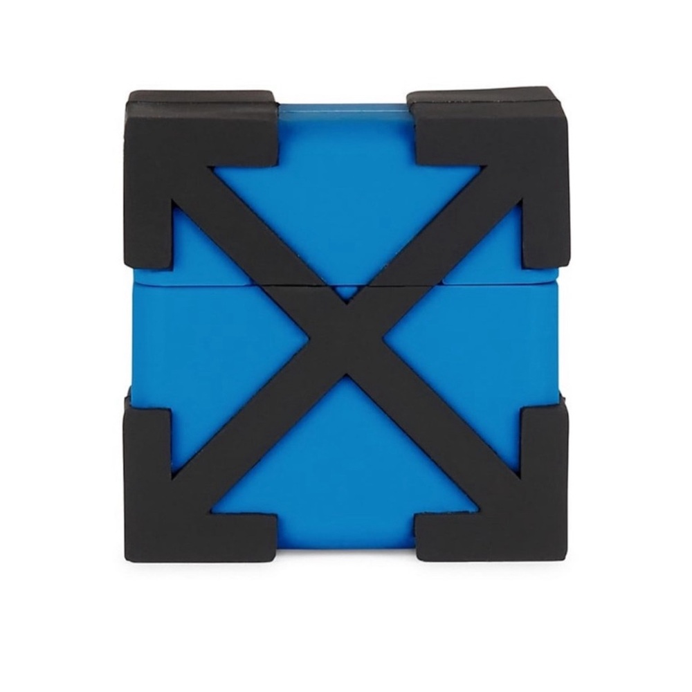 Off-White Arrow AirPods Case Pro